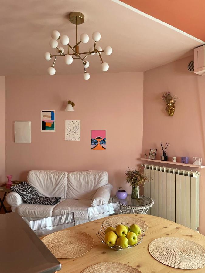 Apartment With Garden *